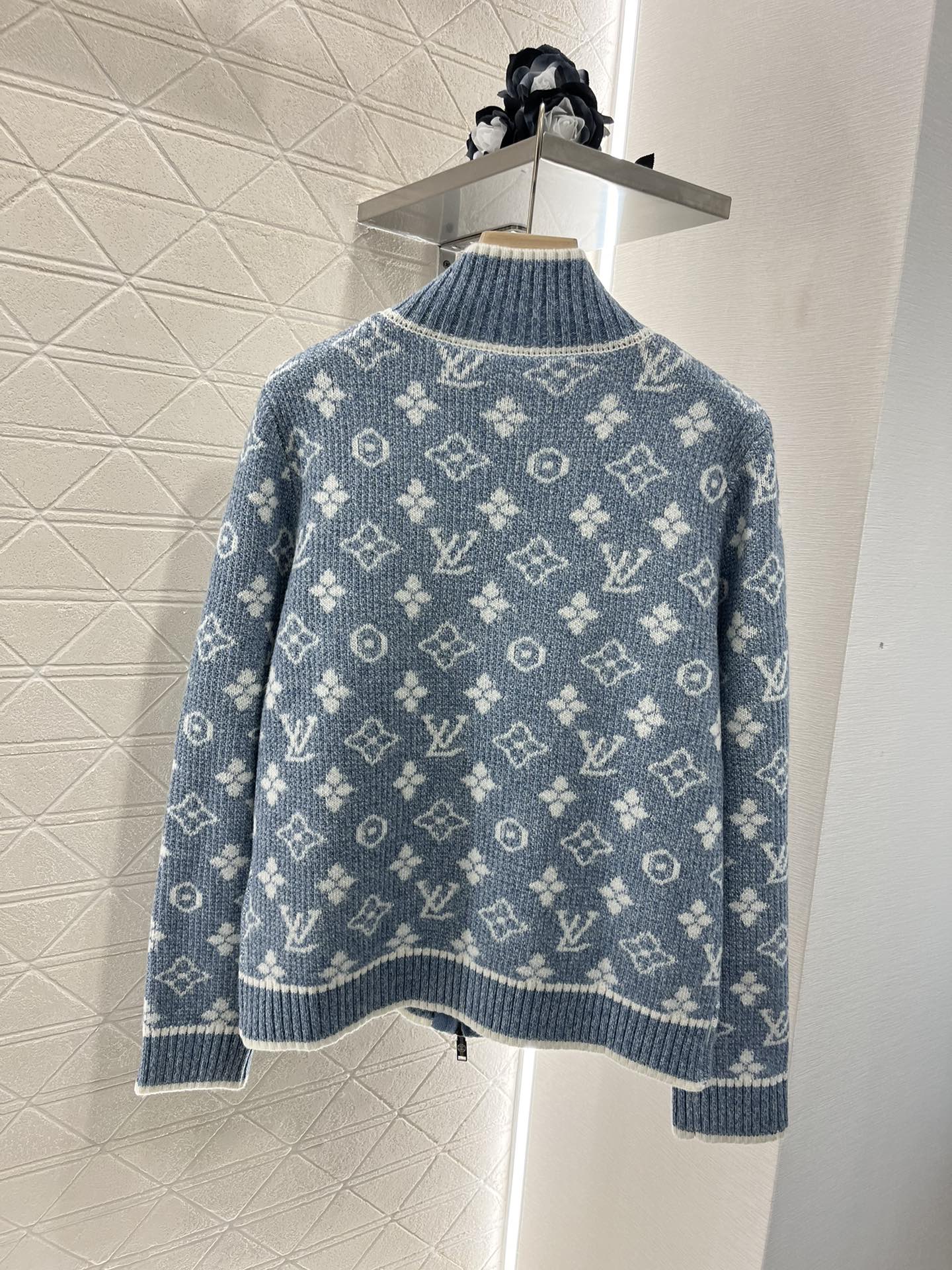 GU Jacket Sweater Woman2 Color's