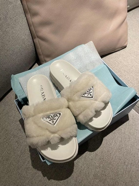 PRD Shearling Slippers  Flat Beige