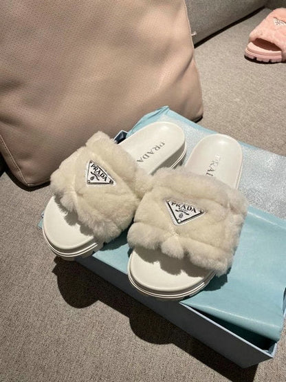 PRD Shearling Slippers  Flat Beige