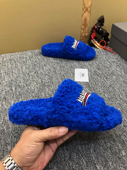 SNBAL  Slippers Furry 2  Color 's