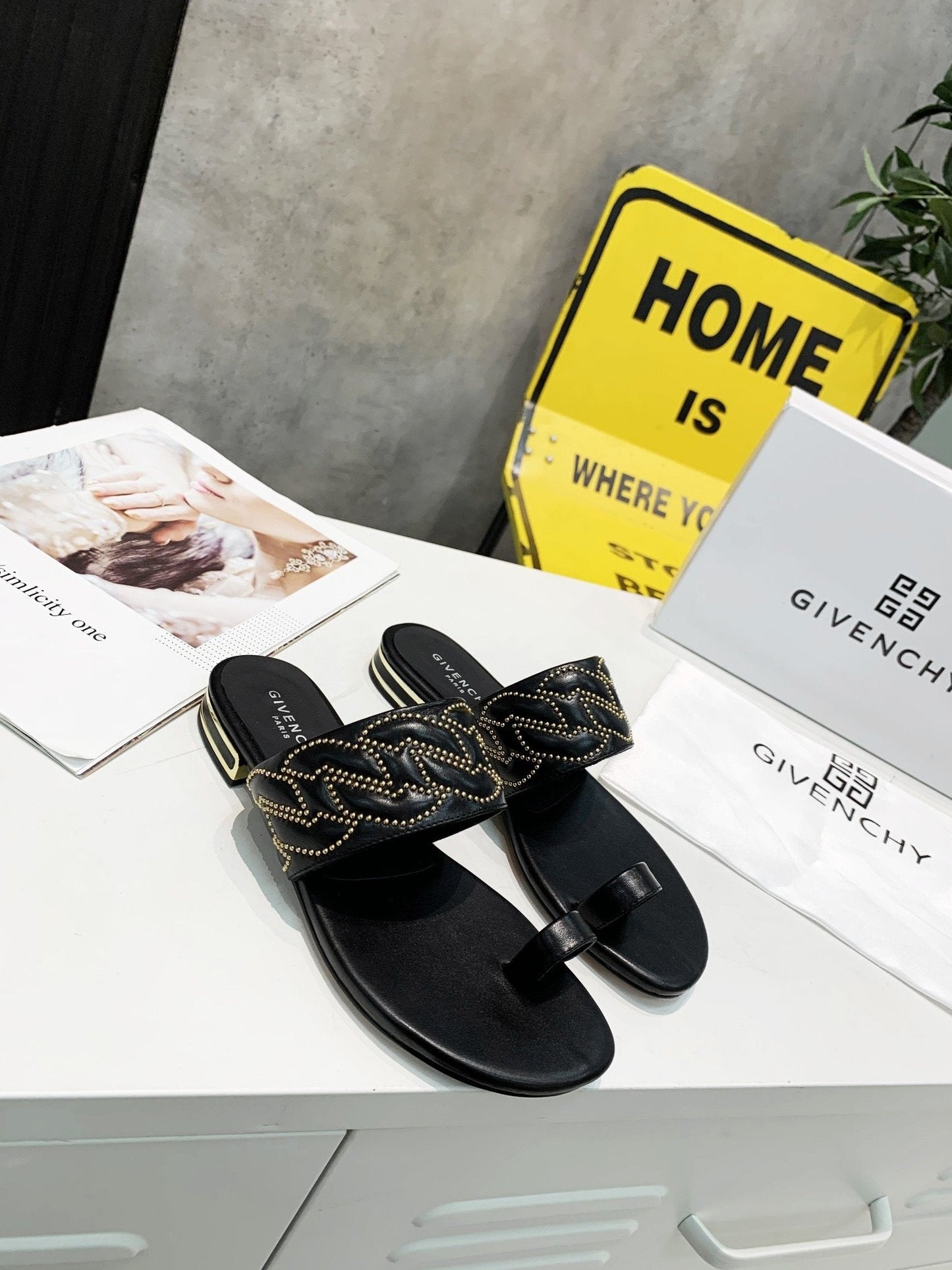 Givenjy  Slippers Flat