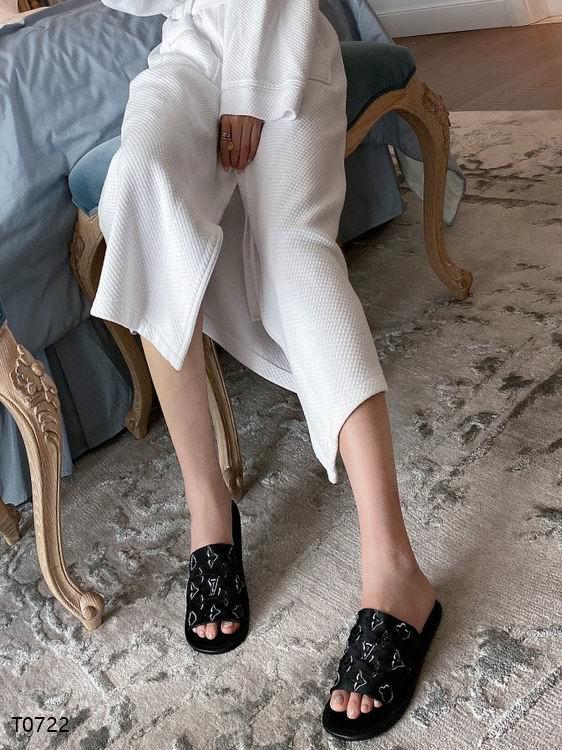 LU Bath Suite Mule Black Slippers