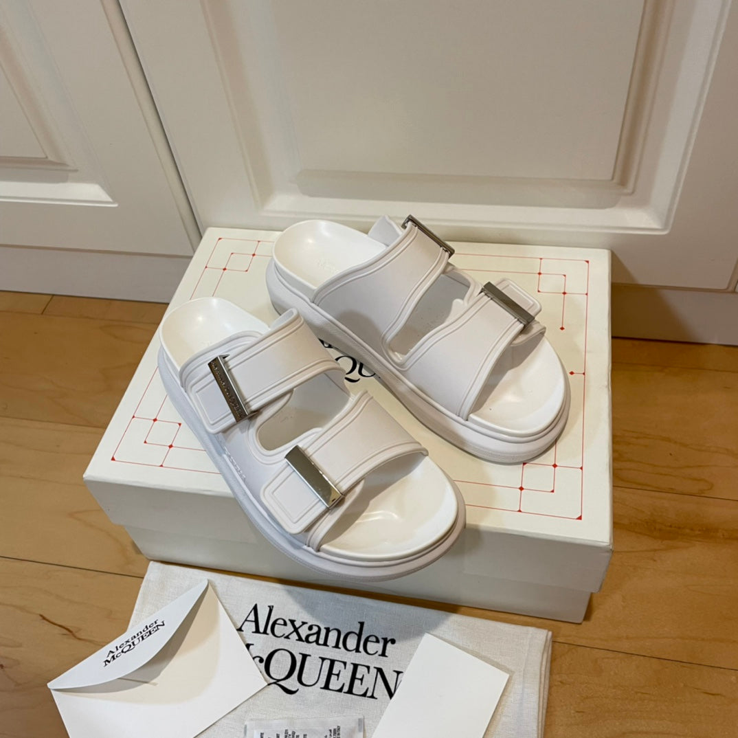 M*QUEEN  Slippers  3 Color's  Platform