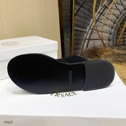 VRC Slippers Black