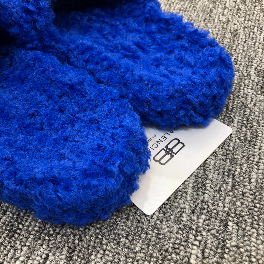 SNBAL  Slippers Furry 2  Color 's