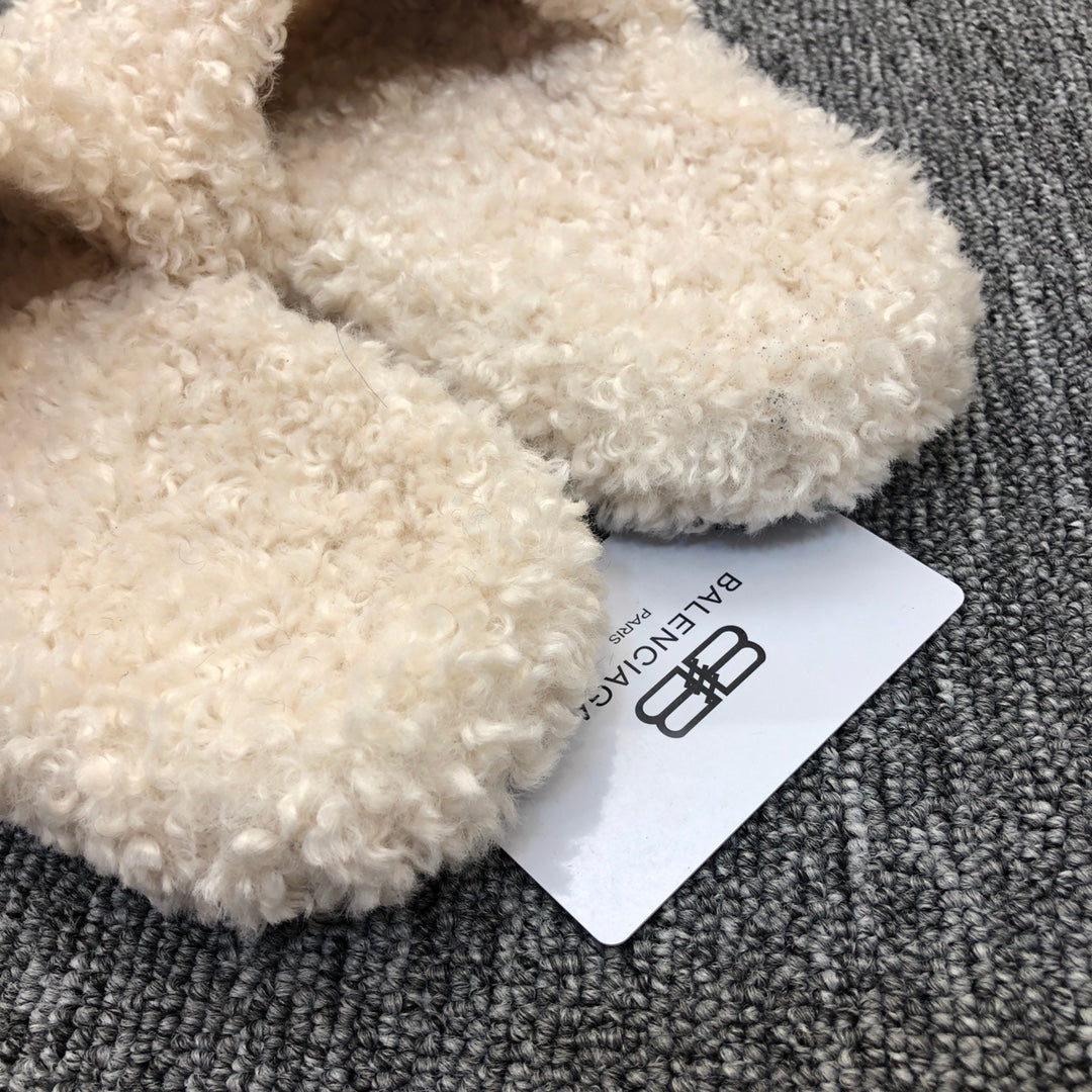 SNBAL  Slippers Furry 2  Color 's