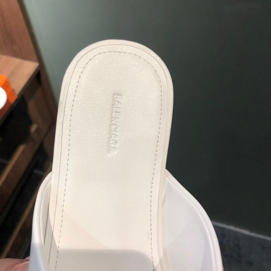 SNBAL  Slippers  White