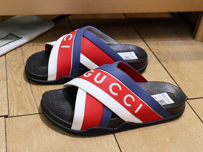 GU Slippers Slider 2 Color 's