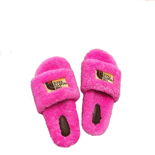 GU   Slippers  Fur