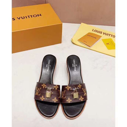 LU Slippers Brown