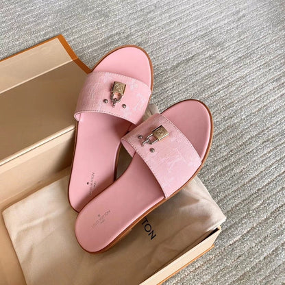 LU Slippers Pink