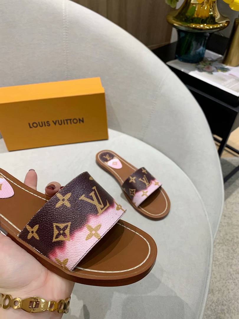 Vuitton lv slippers