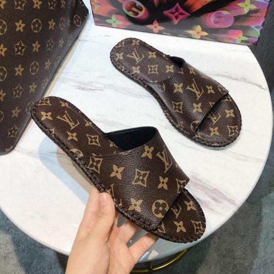 LU Slippers Brown