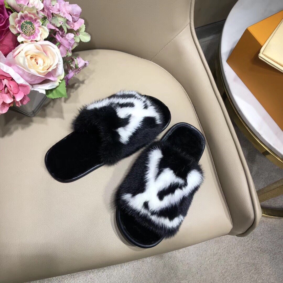 LU Mule Slippers Fur 2 Colors