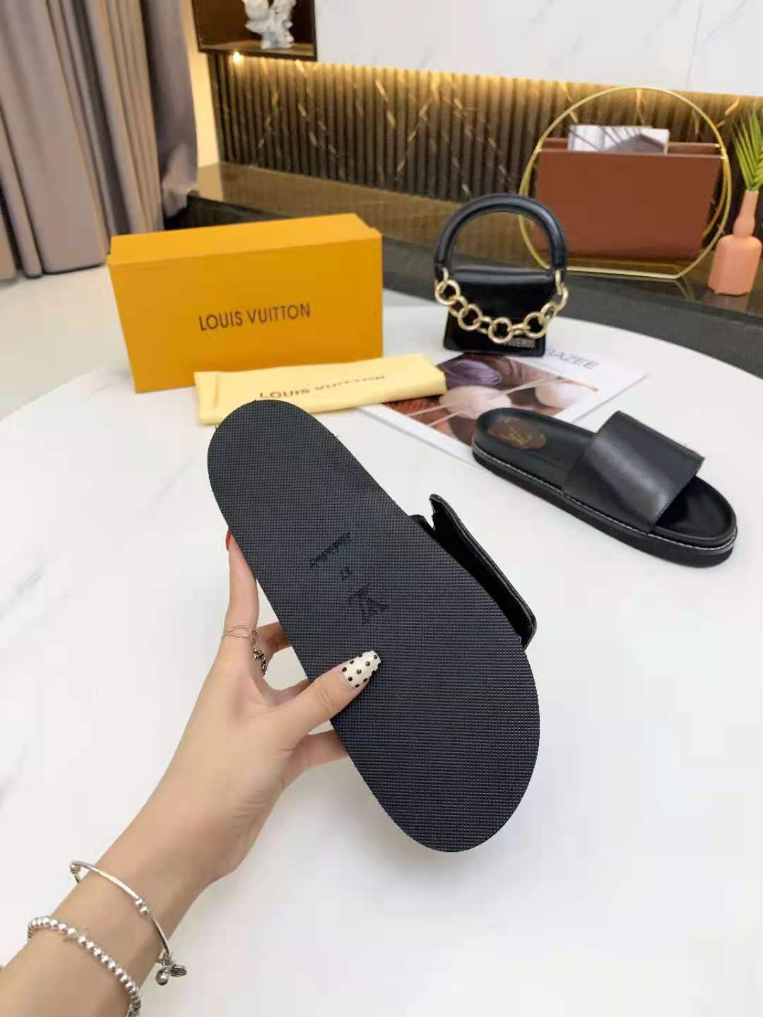 LU Slippers Sunset Flat